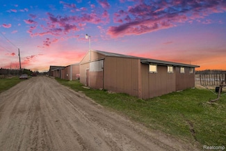 8490 Sharp Rd, Swartz Creek, MI 48473