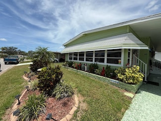 7308 Royal Crest Dr, Ellenton, FL 34222