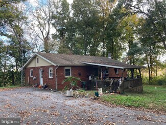 498 Rife Run Rd, Manheim, PA 17545