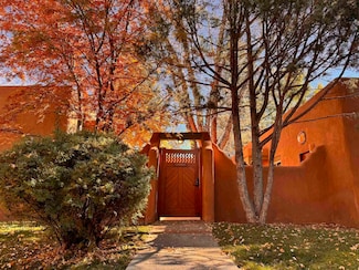 226 Kit Carson Rd Unit 2 Cottonwood, Taos, NM 87571
