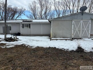 698 N 2700 E, Roberts, ID 83444
