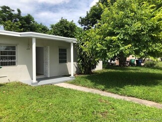 2545 NW 157th St, Opa Locka, FL 33054