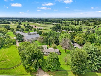 3352 Huntertown Rd, Versailles, KY 40383