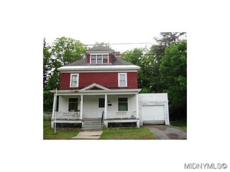 84 Van Buren St, Dolgeville, NY 13329