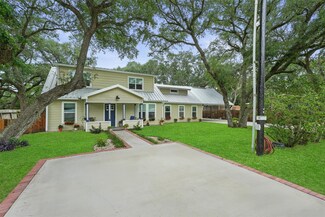 35 Bounty St, Blessing, TX 77419