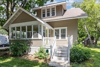 305 Elm Ave SE, Montgomery, MN 56069