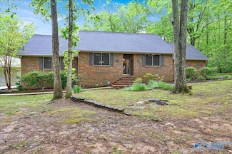 4602 W Pleasant Acres Dr, Decatur, AL 35603