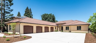 4748 W Alluvial Ave, Fresno, CA 93722