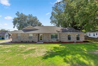 11 Almond Ct, Ocala, FL 34472