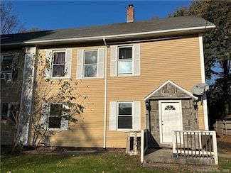 12 Fairview St, Portland, CT 06480