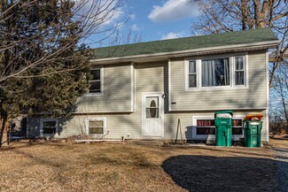 37055 N Piper Ln, Lake Villa, IL 60046