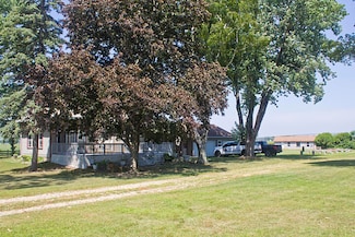 25544 Gage St, Dowagiac, MI 49047