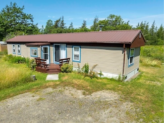 457 County Rd, Lubec, ME 04652