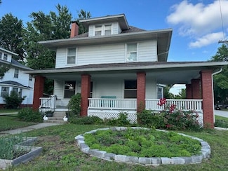 890 S Redman Ave, Marshall, MO 65340