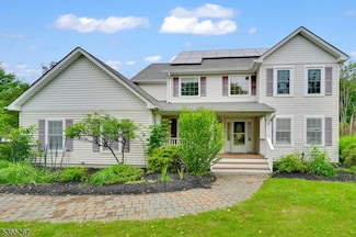 8 Dahn Dr, Sparta, NJ 07871