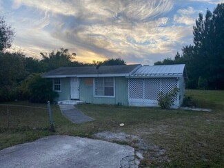 2409 S 35th St, Fort Pierce, FL 34981