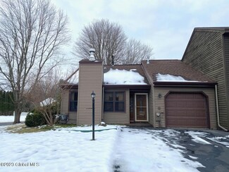 1 Lexington Dr, Clifton Park, NY 12065