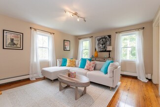 51 Vine Rock St Unit 3, Dedham, MA 02026