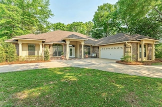 2667 Brodie Ln, Crestview, FL 32536