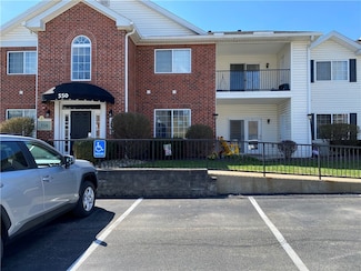 550 Hidden Ridge Ct Unit 203, South Park, PA 15129