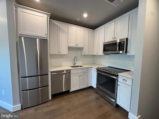 915 Elder St NW Unit 3-A, Washington, DC 20012