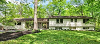 8990 Pickwick Dr, Indianapolis, IN 46260