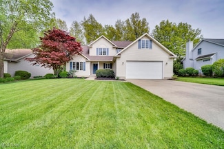 455 Thomas Alva Dr, Vermilion, OH 44089