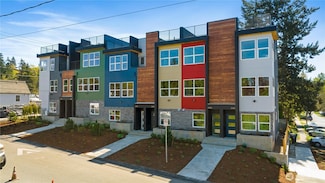 2421 SW Findlay St, Seattle, WA 98106