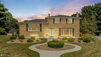2133 Portage Line Rd, Mogadore, OH 44260