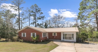 262 Rosemary Ln, Ozark, AL 36360