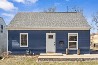 2076 Eastern Blvd SE, Cedar Rapids, IA 52403