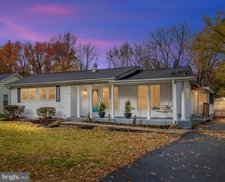 633 Old Love Point Rd, Stevensville, MD 21666