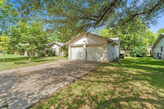 12306 Split Rail Pkwy, Austin, TX 78750