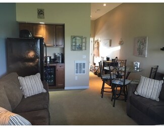 419 State Route 286 Unit 202, Seabrook, NH 03874