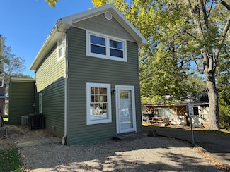 255 9th St, Lancaster, OH 43130