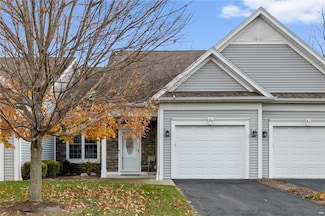 89 Waterworks Dr, East Rochester, NY 14445