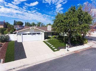 865 Palmgrove Ave, Newbury Park, CA 91320