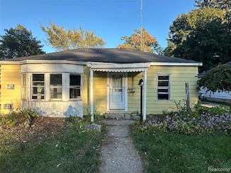 1940 Robinwood Ave, Saginaw, MI 48601