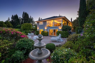 525 El Arroyo Rd, Hillsborough, CA 94010