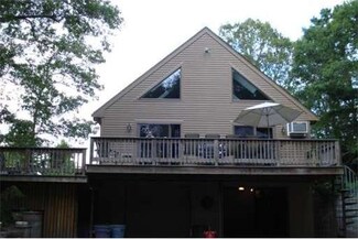 5 Sparrow Ln, Marion, MA 02738