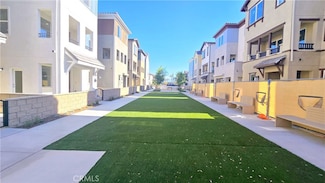 6063 Fairfax Dr, Eastvale, CA 92880