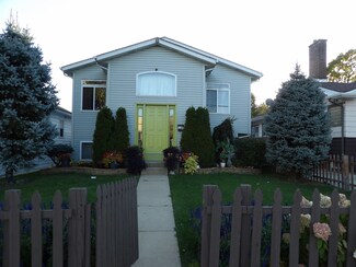 1303 Grand Ave, Waukegan, IL 60085