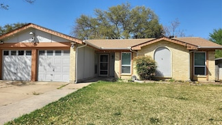 109 Cimarron Ln, Arlington, TX 76014