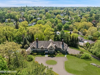 190 North St, Greenwich, CT 06830