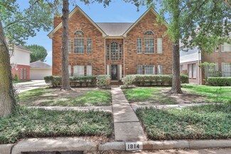 1814 Cheyenne River Cir, Sugar Land, TX 77478