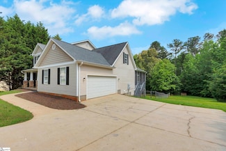 4 Dade Ct, Taylors, SC 29687