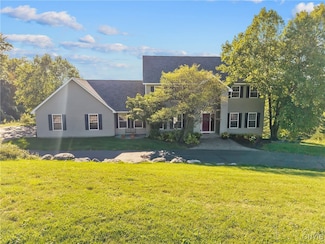 6915 Kassonta Dr, Jamesville, NY 13078