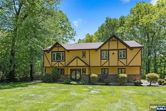 79 Lozier Rd, Budd Lake, NJ 07828
