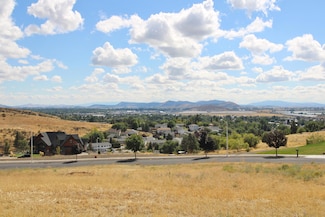 539 Bella Vist Loop, Klamath Falls, OR 97601