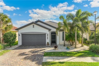 16050 Mistflower Dr, Alva, FL 33920